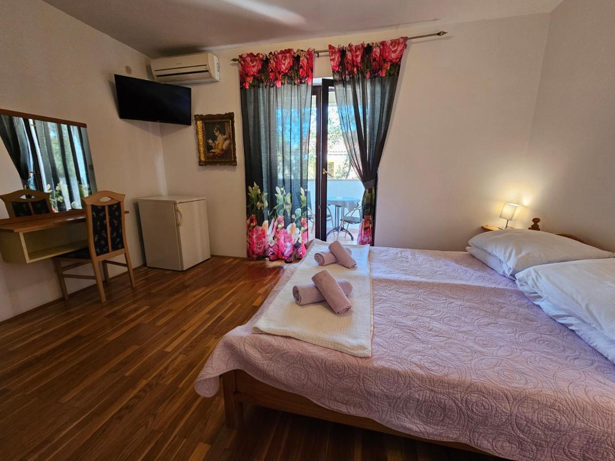 Apartments & Rooms Gaspar Ρόβινι Εξωτερικό φωτογραφία