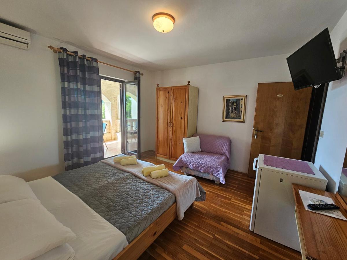 Apartments & Rooms Gaspar Ρόβινι Εξωτερικό φωτογραφία