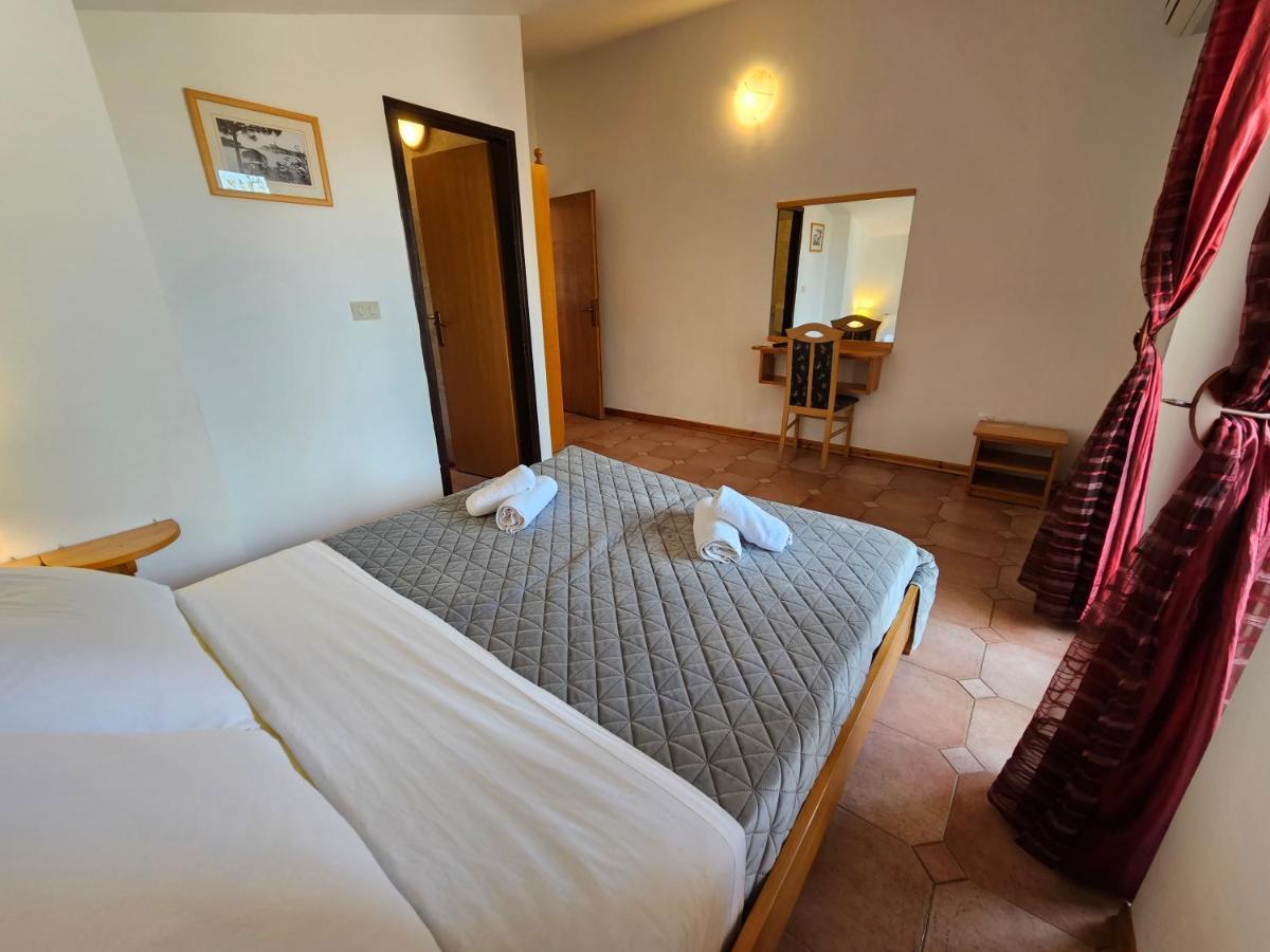 Apartments & Rooms Gaspar Ρόβινι Εξωτερικό φωτογραφία