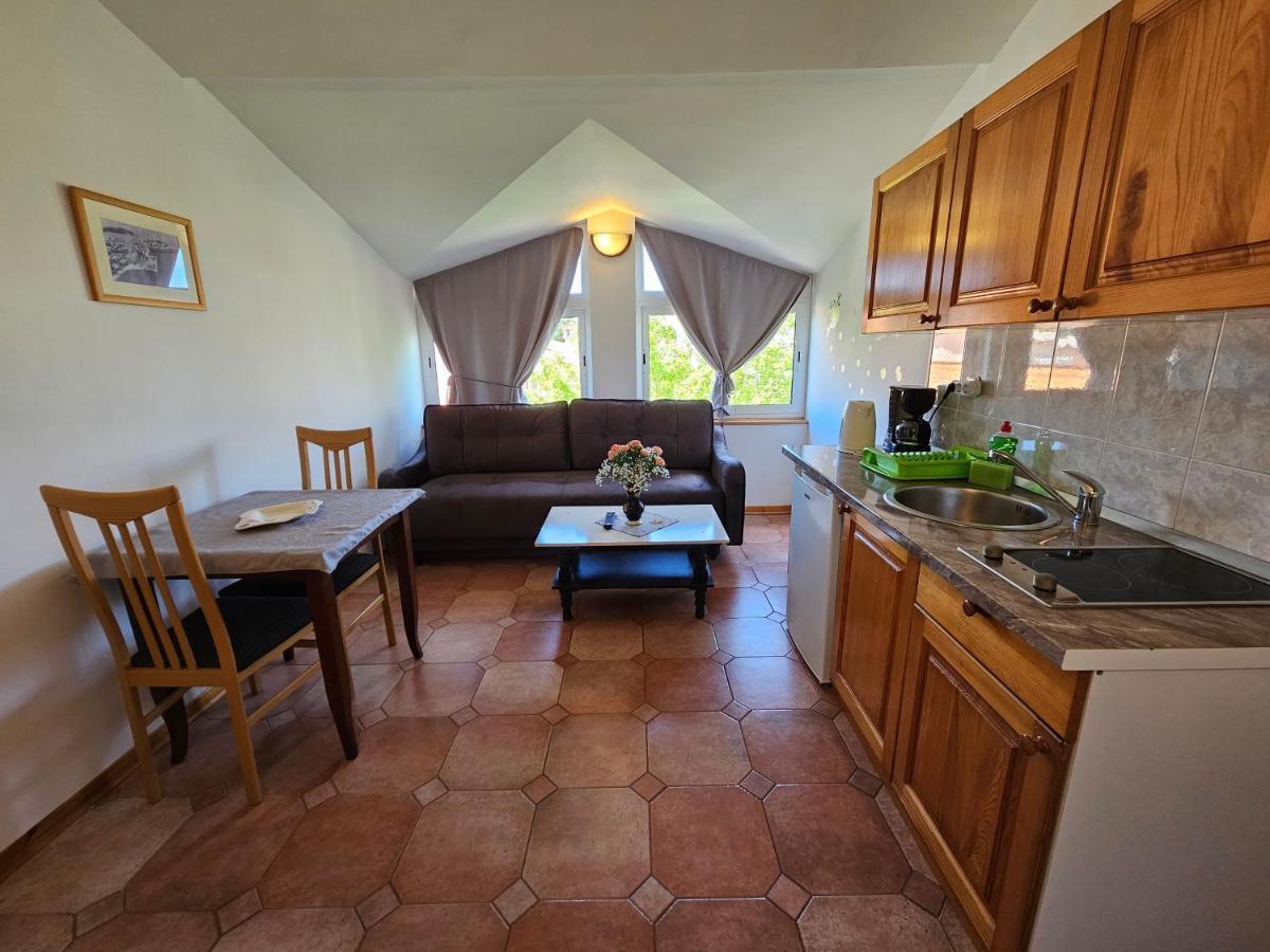 Apartments & Rooms Gaspar Ρόβινι Εξωτερικό φωτογραφία