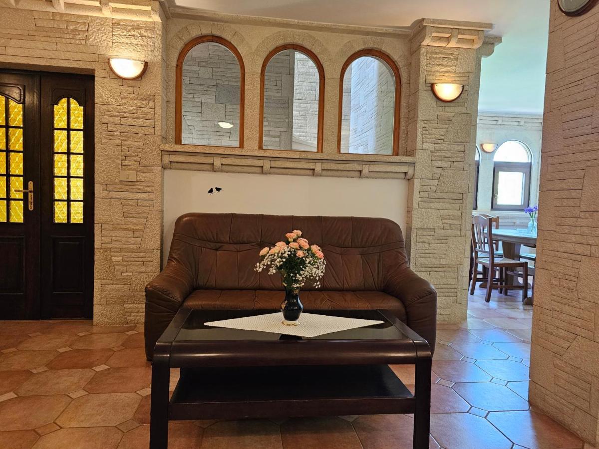 Apartments & Rooms Gaspar Ρόβινι Εξωτερικό φωτογραφία